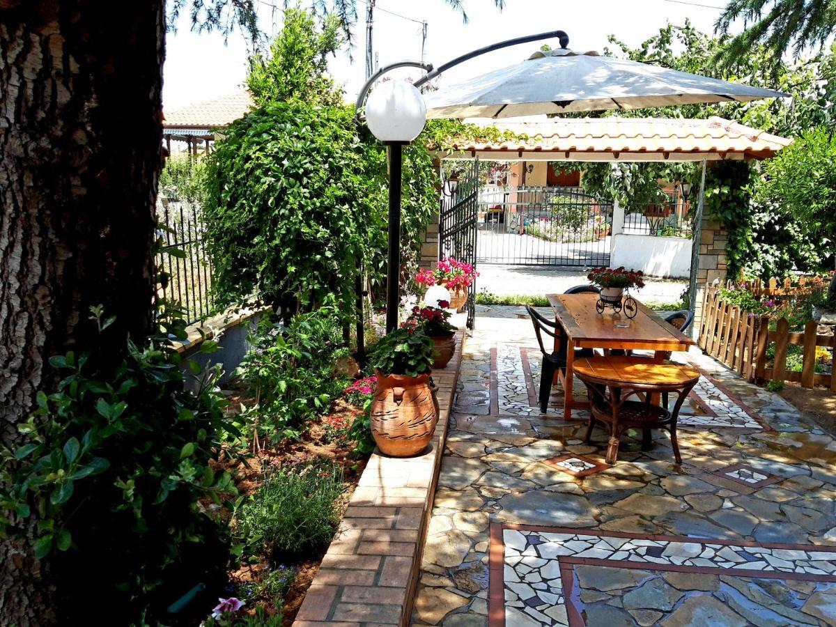 Handmade Peaceful Cozy House Near The Beach Nea Kallikrateia 外观 照片